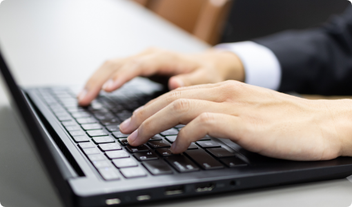 仕事をしている様子